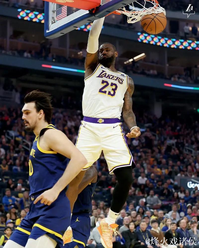 詹姆斯36分钟砍26分罚球绝杀,41岁仍具争冠实力 詹姆斯36分钟砍26分罚球绝杀,41岁仍具争冠实力