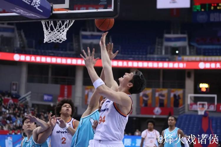 大鲨鱼八连胜！卢伟要复制上赛季奇迹？