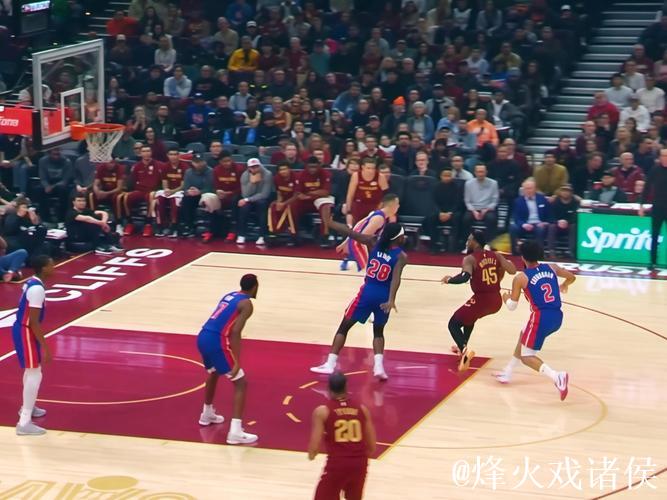 坎宁安27+6+7米切尔30+6 活塞终结骑士3连胜